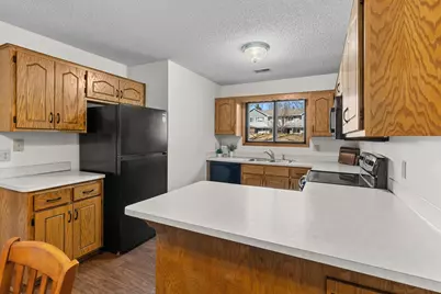 7646 13th Street N, Oakdale, MN 55128 - Photo 3