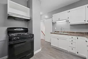 1008 Lowry Ave N, Minneapolis, MN 55411 - Photo 9