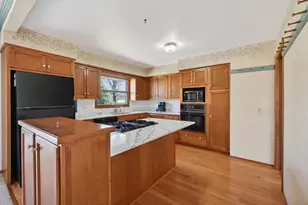 303 Thompson Ave W, West Saint Paul, MN 55118 - Photo 9