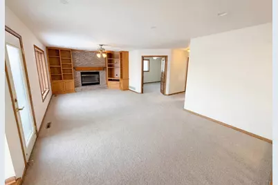 8433 Upland Lane N, Maple Grove, MN 55311 - Photo 3