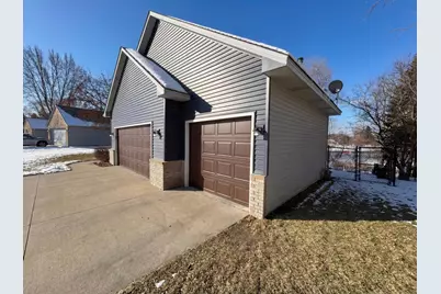 8433 Upland Lane N, Maple Grove, MN 55311 - Photo 7