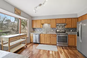 180 Bayberry Ave Ct, Stillwater, MN 55082 - Photo 3