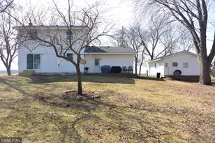 17172 220th St, Hutchinson, MN 55350 - Photo 5