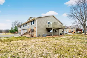 1272 Ferndale St N, Maplewood, MN 55119 - Photo 3