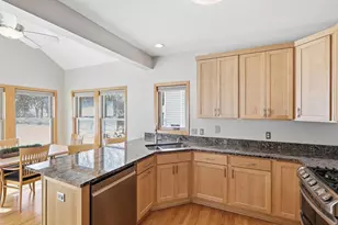 1005 Crystal Lake Rd W, Burnsville, MN 55306 - Photo 9