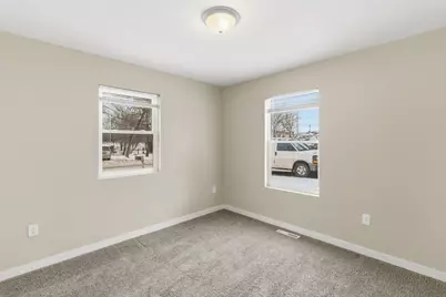605 Le Hillier Street, Mankato, MN 56001 - Photo 11