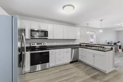 605 Le Hillier Street, Mankato, MN 56001 - Photo 7