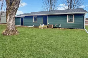 922 S State St, Fairmont, MN 56031 - Photo 3