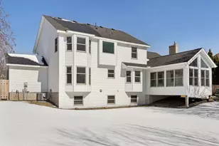 180 Red Oaks Dr, Vadnais Heights, MN 55127 - Photo 57