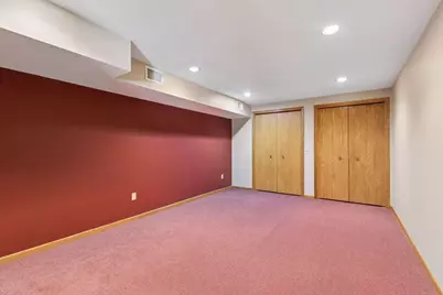 180 Red Oaks Drive, Vadnais Heights, MN 55127 - Photo 49