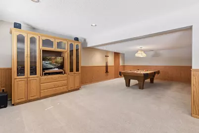 180 Red Oaks Drive, Vadnais Heights, MN 55127 - Photo 45