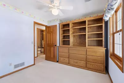 180 Red Oaks Drive, Vadnais Heights, MN 55127 - Photo 39