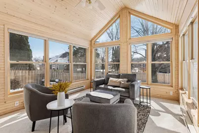 180 Red Oaks Drive, Vadnais Heights, MN 55127 - Photo 19