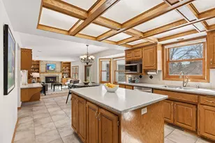 180 Red Oaks Dr, Vadnais Heights, MN 55127 - Photo 3