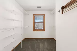 180 Red Oaks Dr, Vadnais Heights, MN 55127 - Photo 33