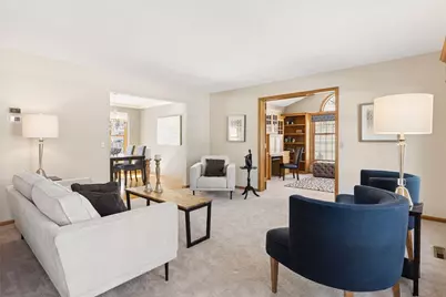 180 Red Oaks Drive, Vadnais Heights, MN 55127 - Photo 13