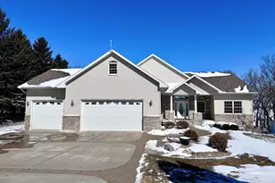 521 E Summit St, Battle Lake, MN 56515 - Photo 1