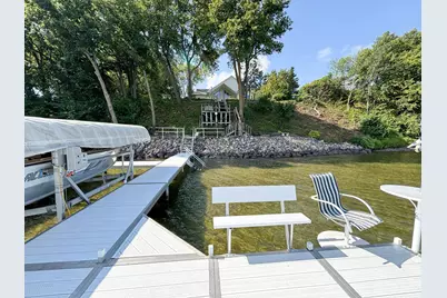 521 E Summit Street, Battle Lake, MN 56515 - Photo 3