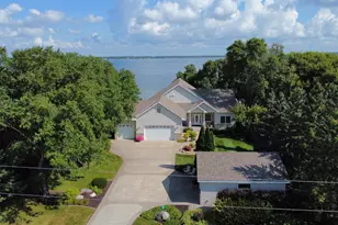 521 E Summit St, Battle Lake, MN 56515 - Photo 69