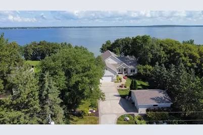 521 E Summit Street, Battle Lake, MN 56515 - Photo 71