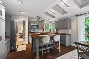 10261 Phaeton Dr, Eden Prairie, MN 55347 - Photo 5