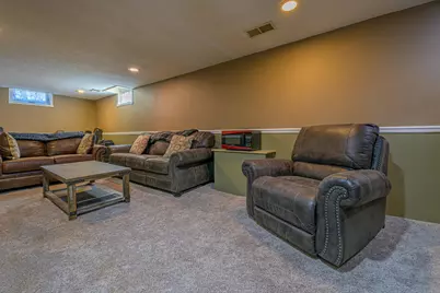 121 6th Avenue NE, Hutchinson, MN 55350 - Photo 7