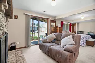2337 Amberwood Dr, Woodbury, MN 55125 - Photo 17