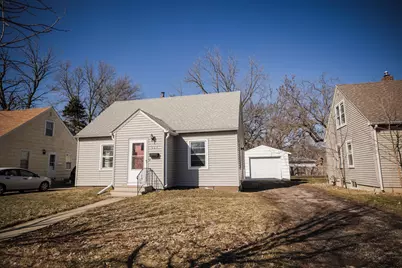 406 W 11th Street, Morris, MN 56267 - Photo 1