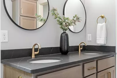 31700 Madison Road, Lindstrom, MN 55045 - Photo 21