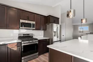 581 Sienna Dr, Watertown, MN 55388 - Photo 5