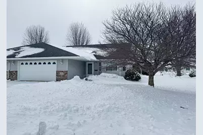 323 4th Street SW, Blooming Prairie, MN 55917 - Photo 1