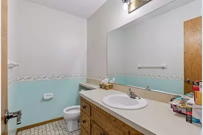 2722 Innsbruck Drive, New Brighton, MN 55112 - Photo 17