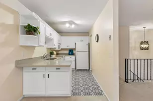 6859 MacBeth Ct, Woodbury, MN 55125 - Photo 9