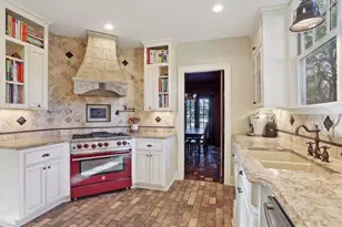 1005 Cedar Lake Rd S, Minneapolis, MN 55405 - Photo 15