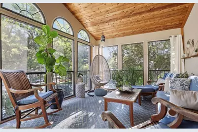 1005 Cedar Lake Road S, Minneapolis, MN 55405 - Photo 17