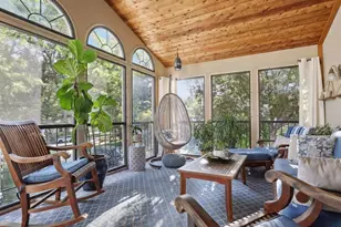 1005 Cedar Lake Rd S, Minneapolis, MN 55405 - Photo 17