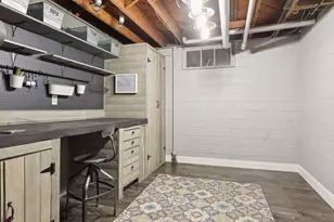 1005 Cedar Lake Rd S, Minneapolis, MN 55405 - Photo 33