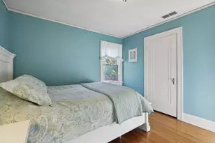 1005 Cedar Lake Rd S, Minneapolis, MN 55405 - Photo 29