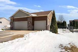 1407 28th St SW, Austin, MN 55912 - Photo 5