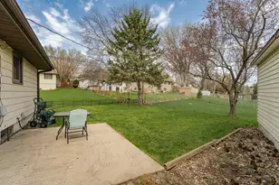 2724 12th Ave NW, Rochester, MN 55901 - Photo 3