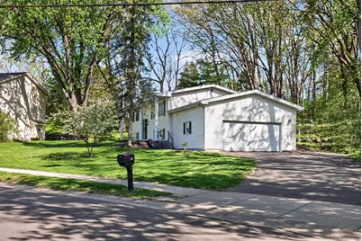 11860 Sunnybrook Road, Eden Prairie, MN 55347 - Photo 27