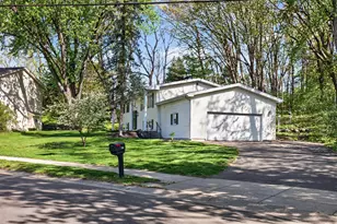 11860 Sunnybrook Rd, Eden Prairie, MN 55347 - Photo 27
