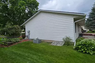 9966 108th Ave N, Maple Grove, MN 55369 - Photo 3