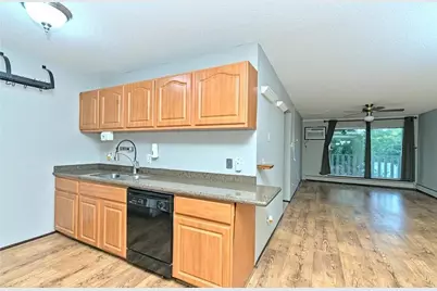 1601 N Innsbruck Dr #319, Fridley, MN 55432 - Photo 7