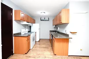 1601 N Innsbruck Dr, Fridley, MN 55432 - Photo 9