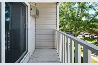 1601 N Innsbruck Dr #319, Fridley, MN 55432 - Photo 5