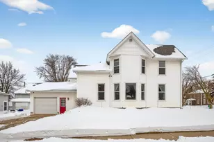 430 S Elm Ave, Owatonna, MN 55060 - Photo 1