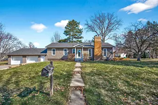 217 Hanley Rd, Golden Valley, MN 55426 - Photo 5