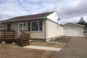 5414 Park Dr, Mountain Iron, MN 55768 - Photo 1