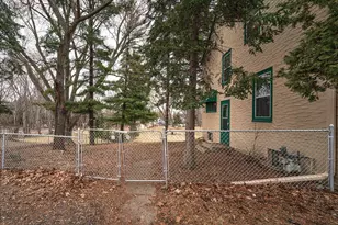 2697 Stillwater Rd E, Maplewood, MN 55119 - Photo 29